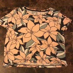 Flowery pink crop top